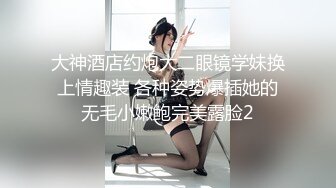 一字马颜值女神！性感露肩装爆乳！脱光光全裸诱惑，紧致肥穴掰开特写，筋膜枪震穴，摆弄各种姿势