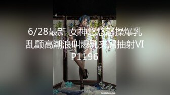 【新片速遞】 漂亮大奶淫妻 不要 啊啊 不要 绿帽让老婆首次尝试3P 嘴里含一根 逼里插一根 逼毛超级茂密