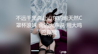 王雨純時尚動感車拍 豐腴有致的姿態下熟女氣息滿屏炸裂