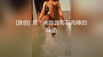 女神级性感气质大美女和2网友吃完夜宵K哥喝多了被带到酒店2人轮流啪啪,边操边用手机拍,干完还把她衣服穿好!