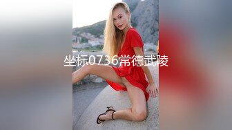 禁欲一个月后与20根老二高潮大乱交