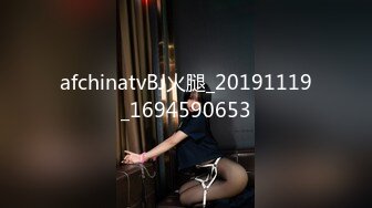 巨奶漂亮骚妹子坐车回家发骚想要打炮与司机藏到公厕里啪啪啪强忍着不敢大声叫主动要求射逼里国语中字