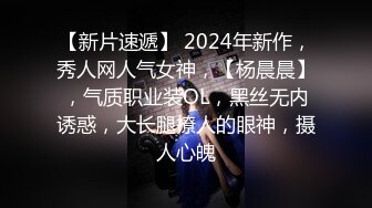 G罩杯小护士，一对豪乳兜不住，开裆肉丝袜，假屌足交乳交，骑乘位抽插，玩弄小骚逼