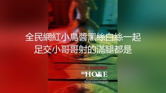 两个小鲜肉被老色批打屁股打着一个还摸着另一个的鸡巴