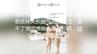 私模l虫虫与摄影师，玩菊花塞。真羡慕摄影师啊