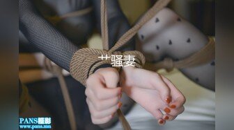 这个牛逼 大屁屁 大奶子漂亮少妇带女儿逛商场 黑色骚丁若隐若现 男子控制不住直接伸手摸屁屁 高清